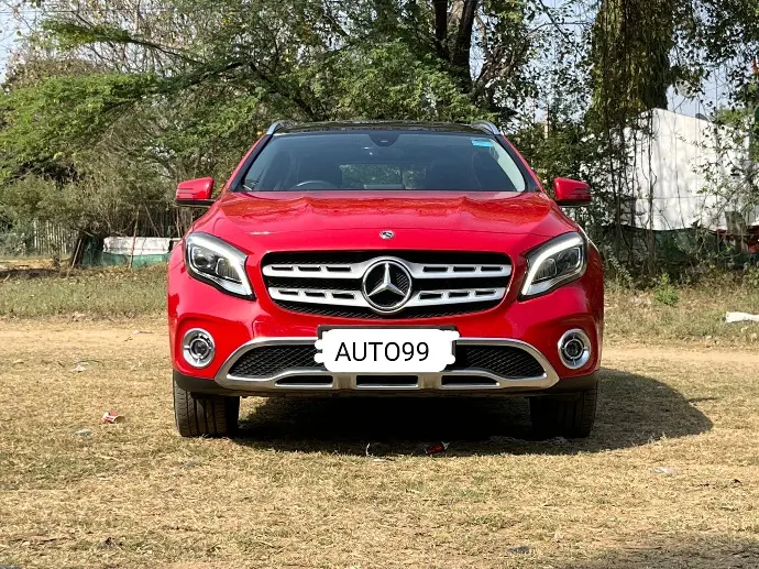Mercedes Benz GLA 200 (PETROL)