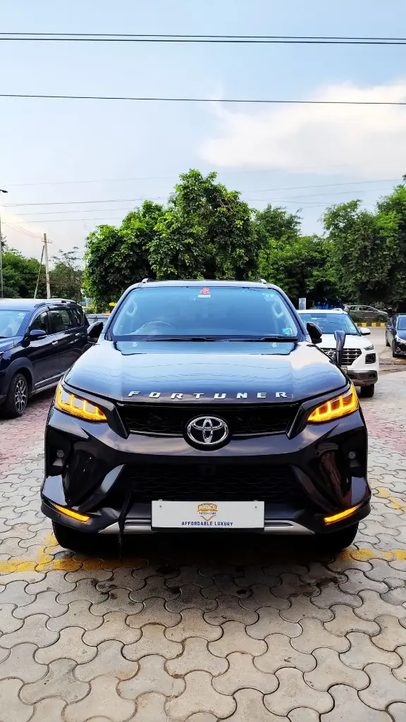 TOYOTA FORTUNER 4X4 SIGMA 4 AUTOMATIC CONVERTED LEGENDER (DIESEL)