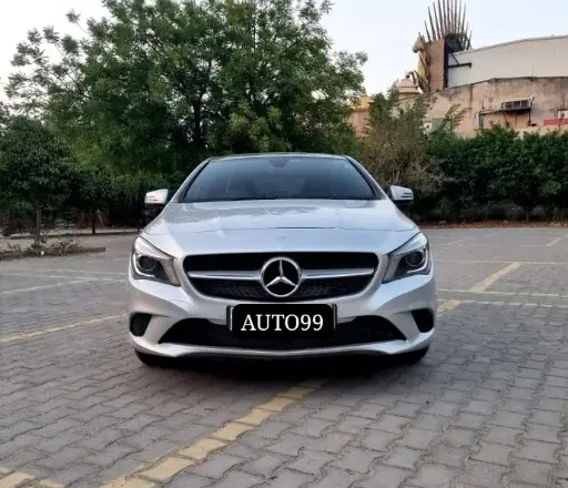 Mercedes Benz CLA 200 (PETROL)