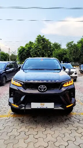 TOYOTA FORTUNER 4X4 SIGMA 4 AUTOMATIC CONVERTED LEGENDER (DIESEL)